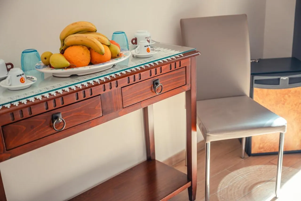 Elegant R&B Floridia Bed & Breakfast Taormina