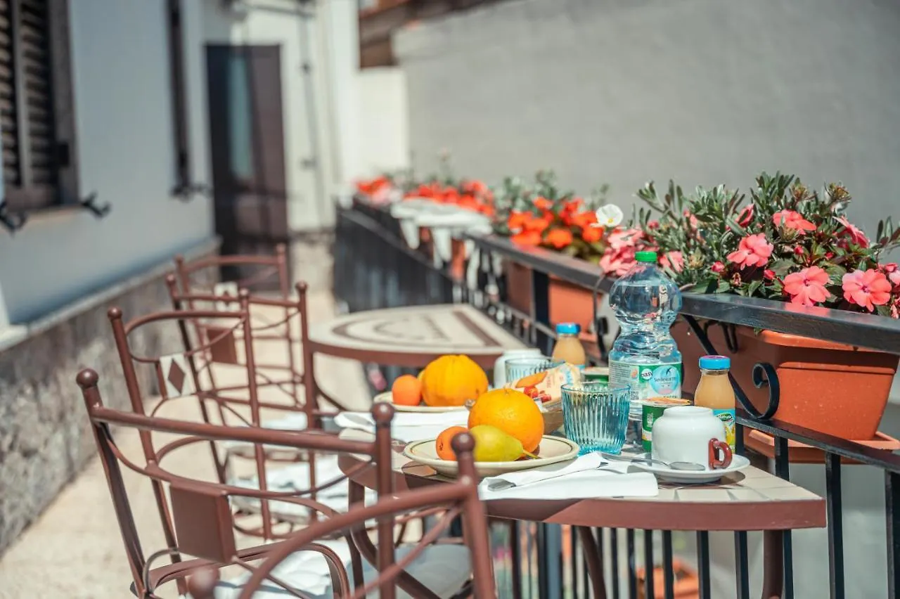Elegant R&B Floridia Bed & Breakfast Taormina