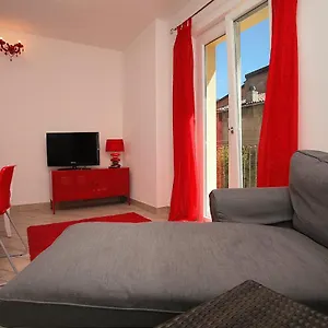 https://villa-maggie.it-lombardy.com